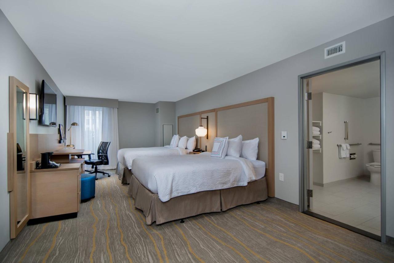 Fairfield Inn & Suites Fort Worth Downtown/Convention Center Exterior photo