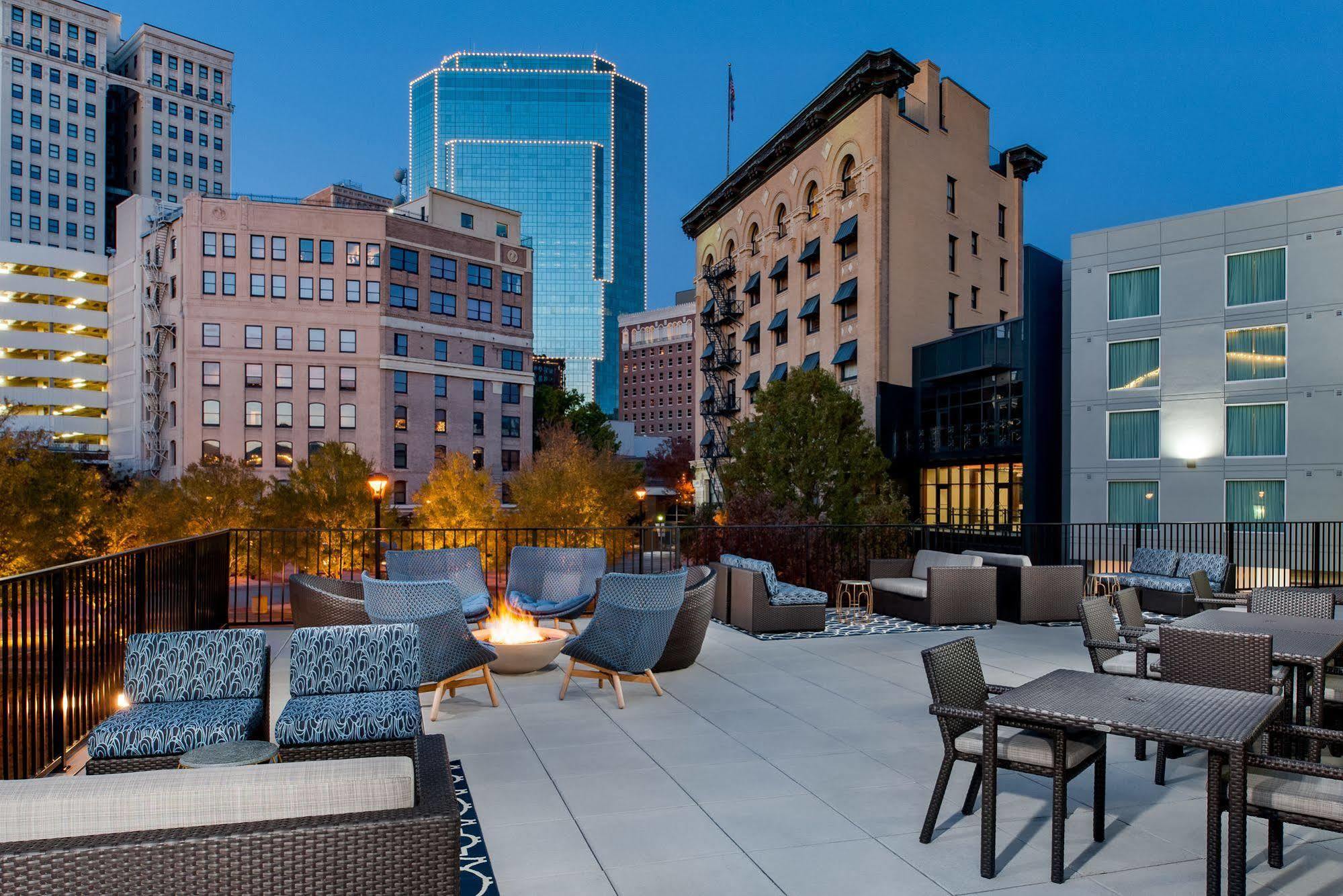 Fairfield Inn & Suites Fort Worth Downtown/Convention Center Exterior photo